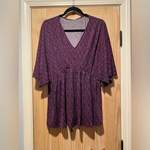 Dear Scarlett Women's Tunic Top Purple Geometric V-Neck Empire Waist Small NWT